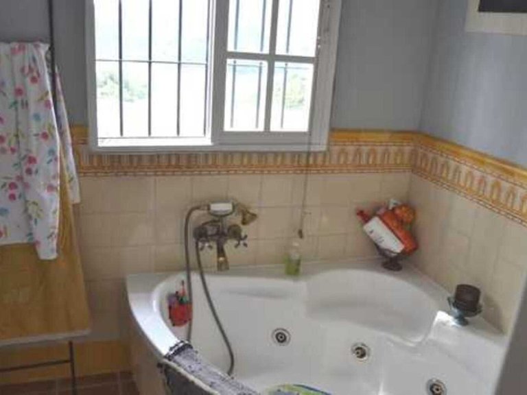 Villa for Sale in Istán, Malaga 6
