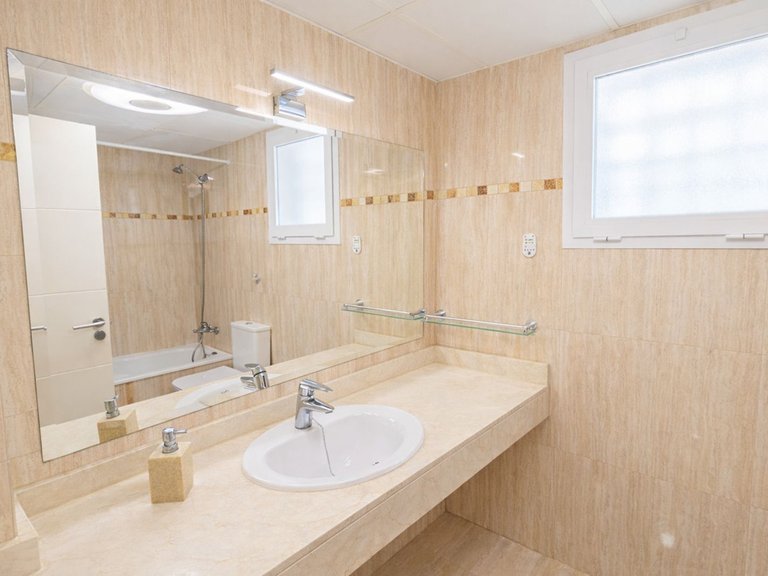 Apartment for Sale in La Alcaidesa, Cadiz 5