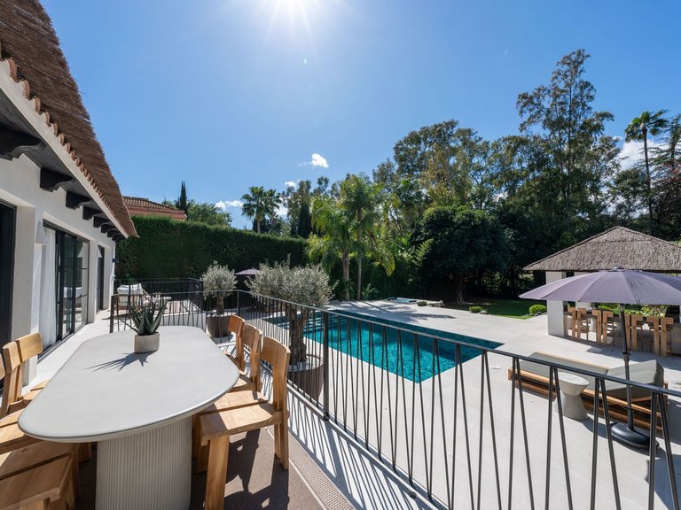 Villa for Sale in Nueva Andalucía, Malaga 13