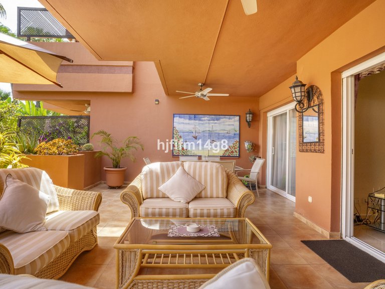 Apartment for Sale in Puerto Banús, Malaga 19