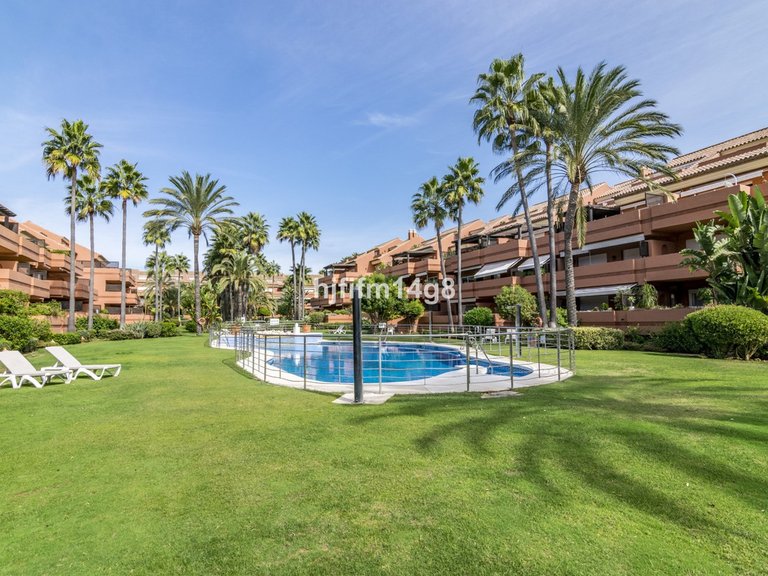 Apartment for Sale in Puerto Banús, Malaga 24