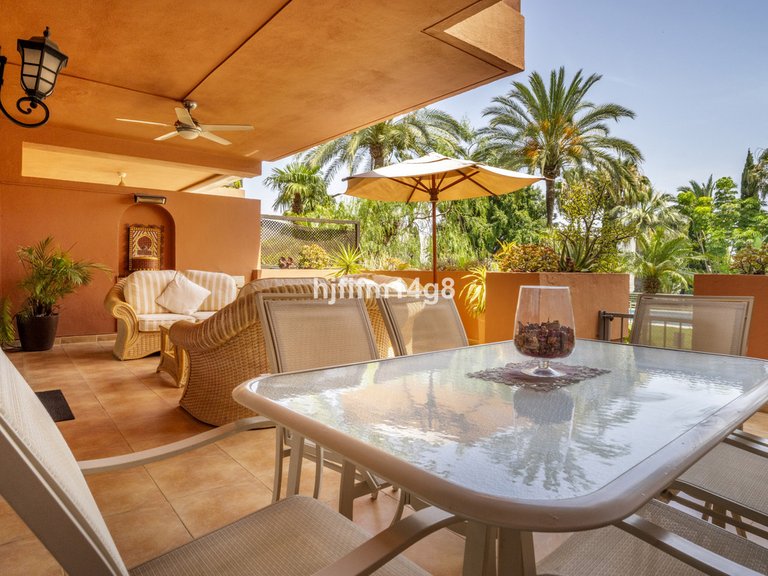 Apartment for Sale in Puerto Banús, Malaga 3