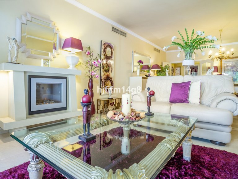 Apartment for Sale in Puerto Banús, Malaga 7