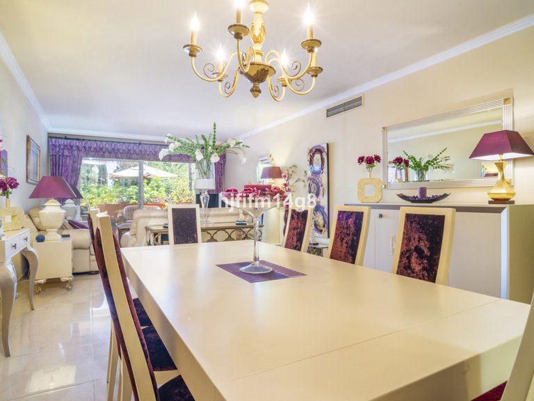 Apartment for Sale in Puerto Banús, Malaga 8