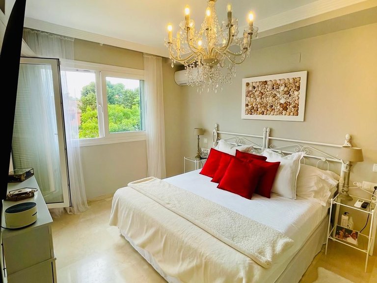 Villa for Sale in Bahía De Marbella, Malaga 15