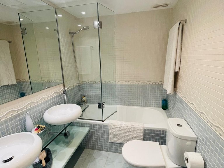 Villa for Sale in Bahía De Marbella, Malaga 19