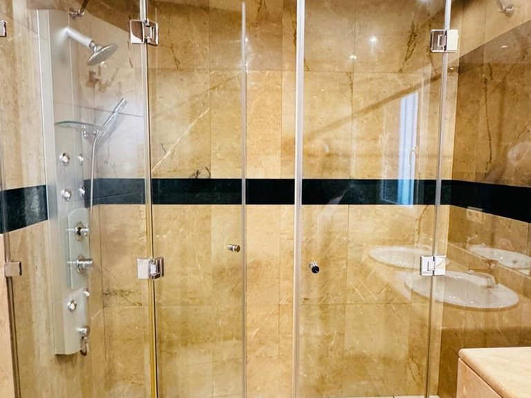 Apartment for Sale in Nueva Andalucía, Malaga 5