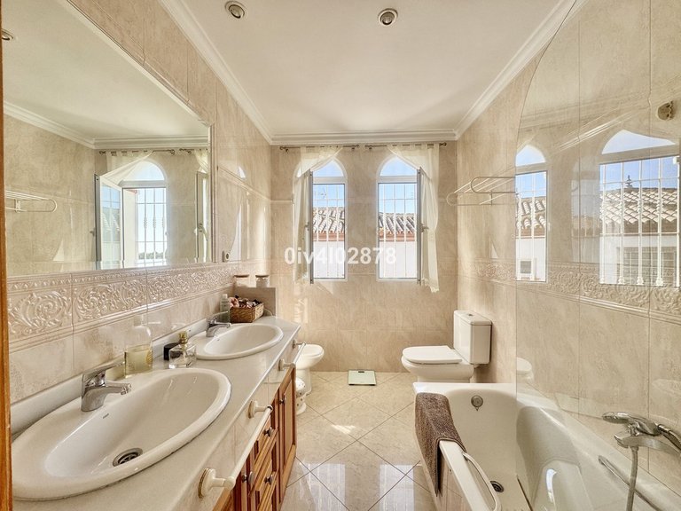 Villa for Sale in Torremolinos, Malaga 28