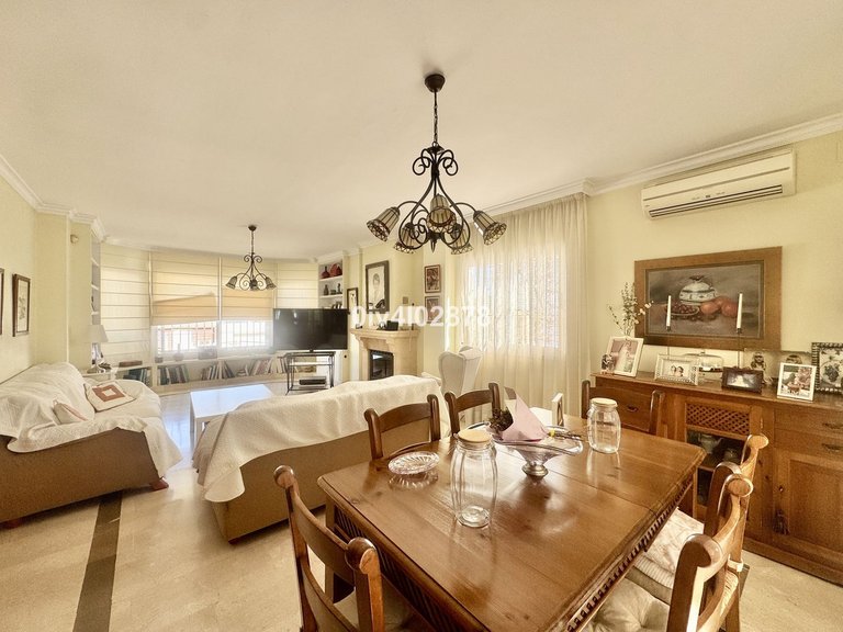 Villa for Sale in Torremolinos, Malaga 8