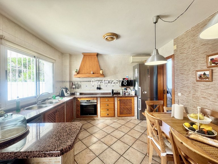 Villa for Sale in Torremolinos, Malaga 9