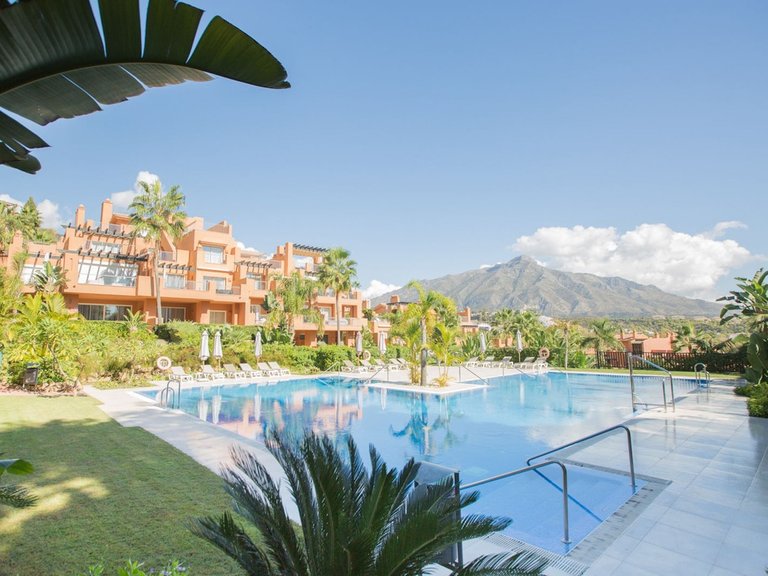 Apartment for Sale in Nueva Andalucía, Malaga 1