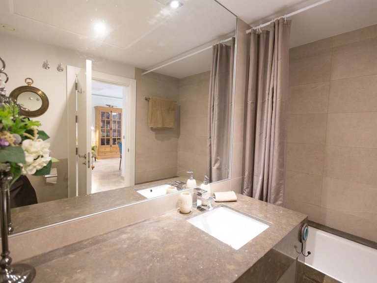 Apartment for Sale in Nueva Andalucía, Malaga 15