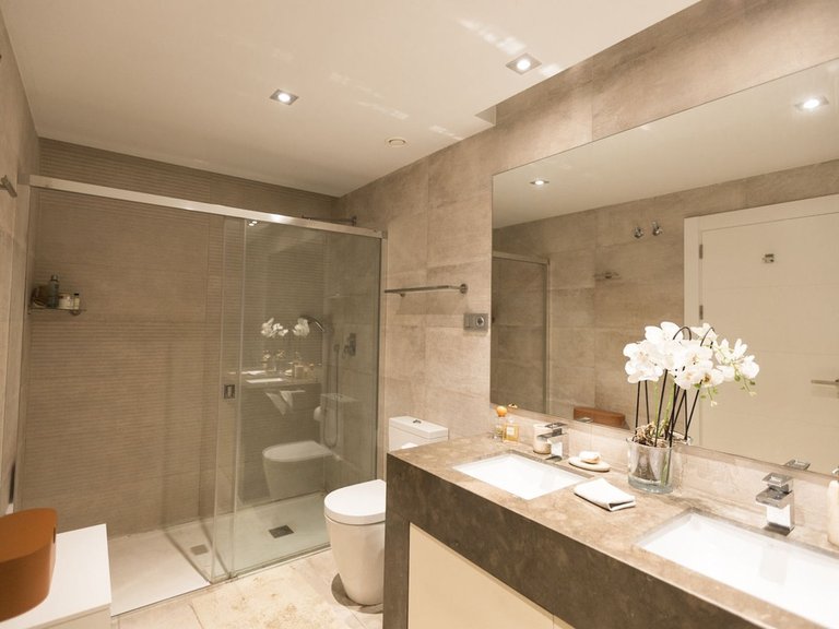 Apartment for Sale in Nueva Andalucía, Malaga 20