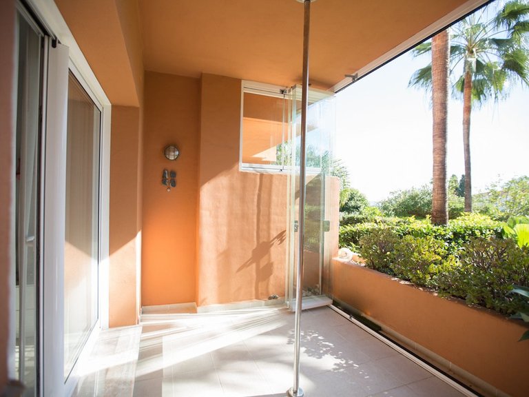 Apartment for Sale in Nueva Andalucía, Malaga 25