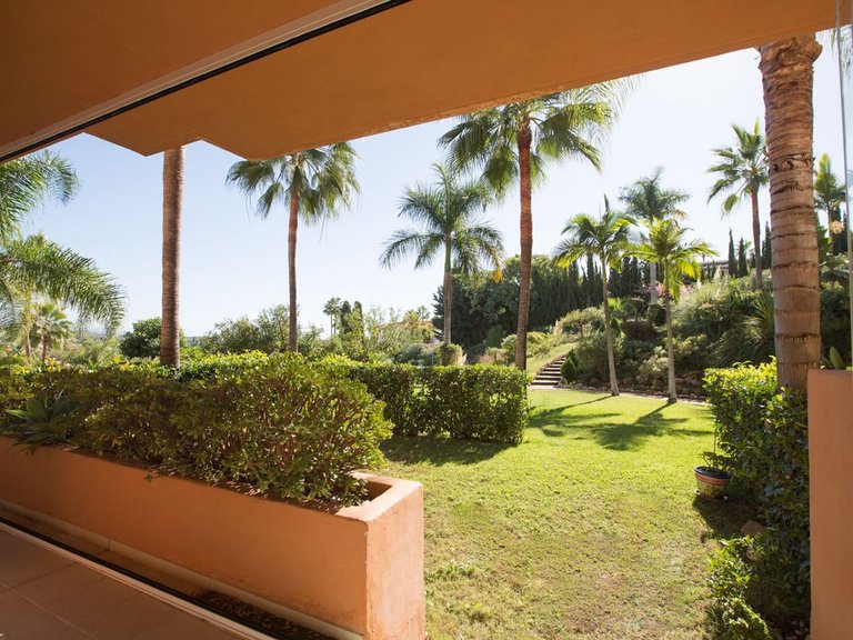 Apartment for Sale in Nueva Andalucía, Malaga 27