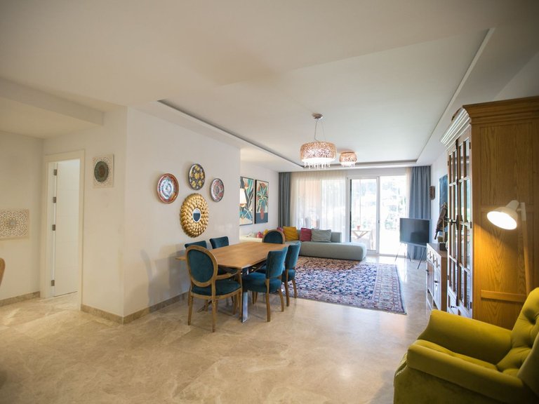 Apartment for Sale in Nueva Andalucía, Malaga 6