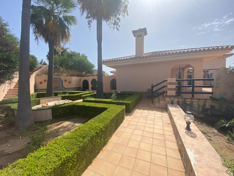 Villa for Sale in La Cala, Malaga 11