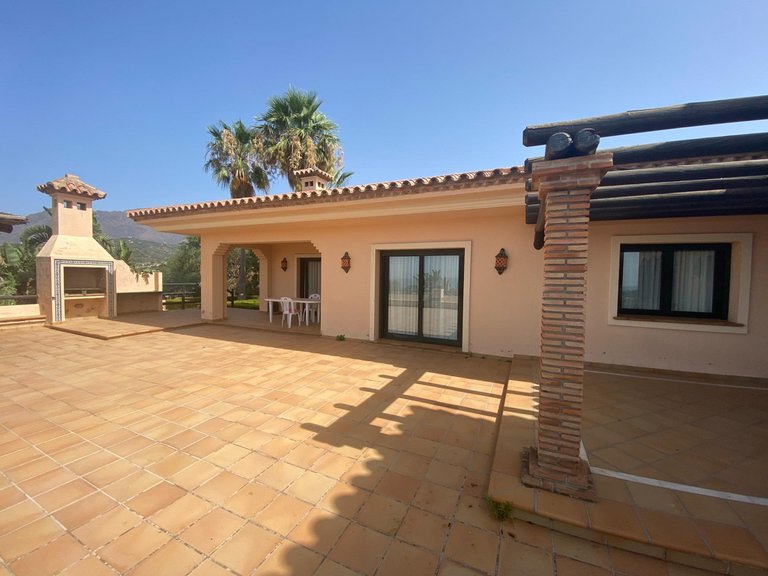 Villa for Sale in La Cala, Malaga 3