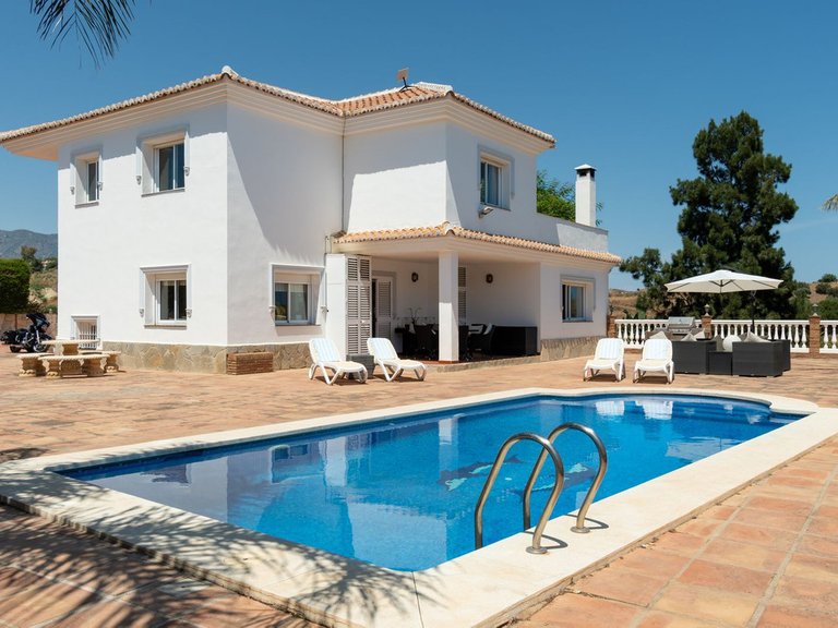 Villa for Sale in La Cala De Mijas, Malaga 1