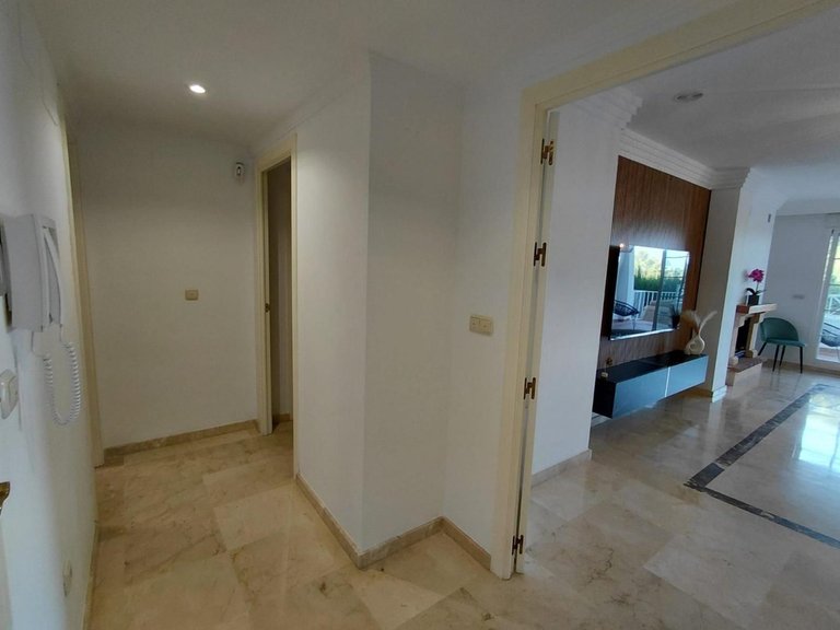Apartment for Sale in Rio Real Golf, Malaga 5