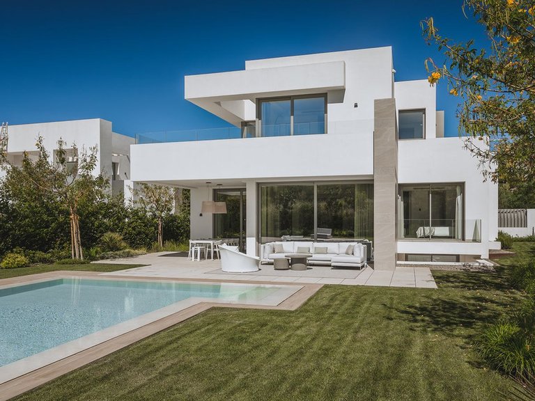 Villa for Sale in Estepona, Malaga 13