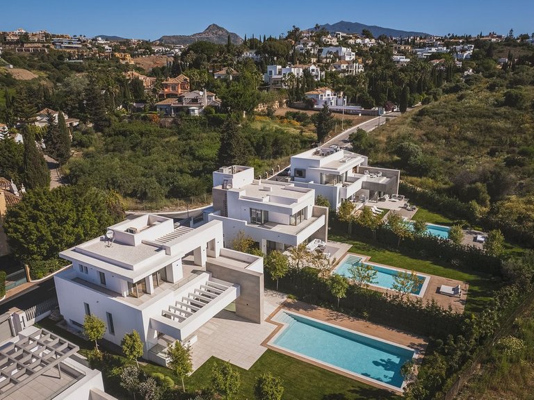 Villa for Sale in Estepona, Malaga 4