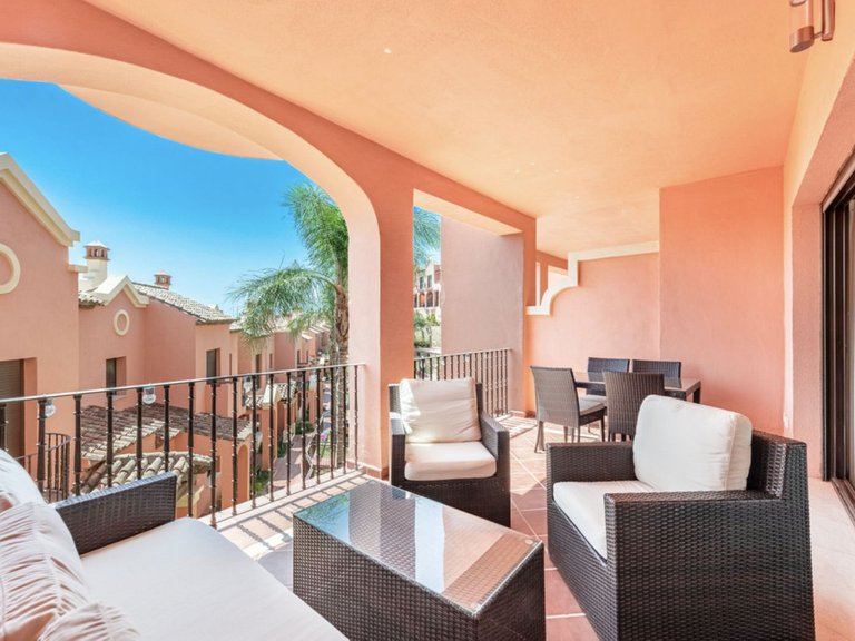 Villa for Sale in Estepona, Malaga 16