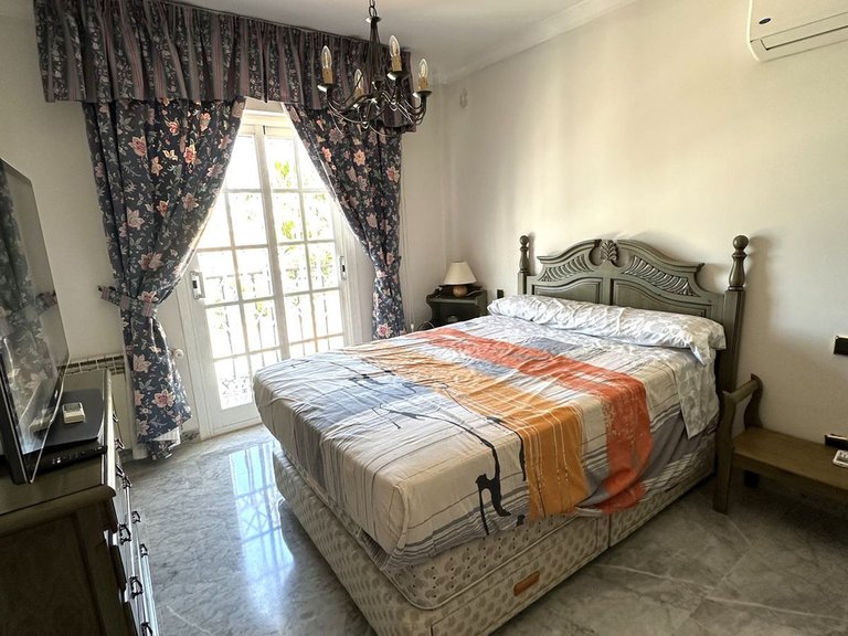 Villa for Sale in San Pedro De Alcántara, Malaga 14
