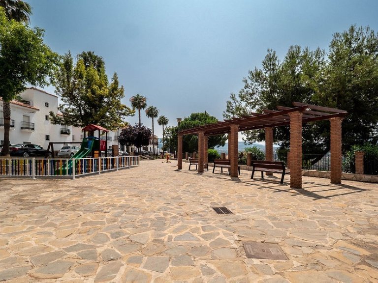 Town House for Sale in Alhaurin El Grande, Malaga 48