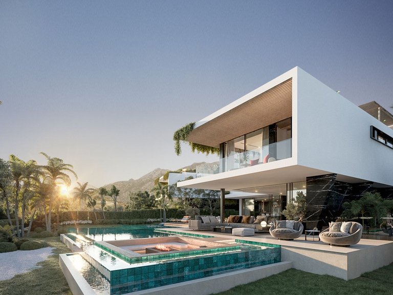 Villa for Sale in The Golden Mile, Malaga 1