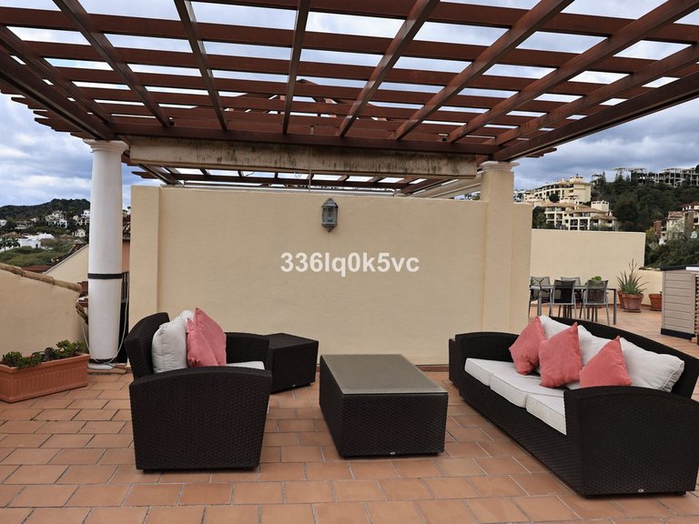 Penthouse for Sale in Benahavís, Malaga 11