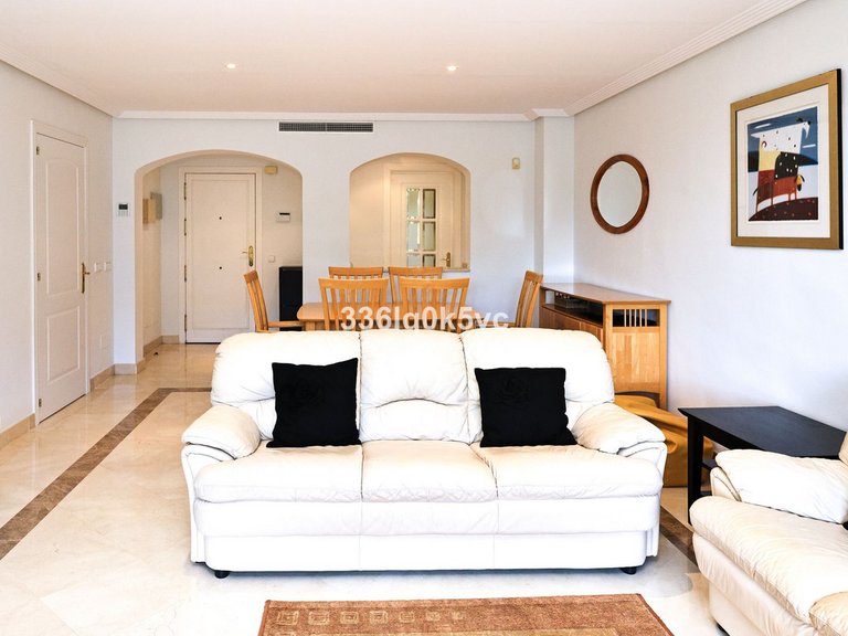 Penthouse for Sale in Benahavís, Malaga 13