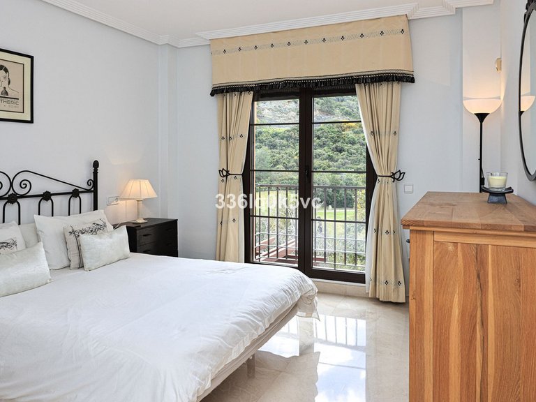 Penthouse for Sale in Benahavís, Malaga 14