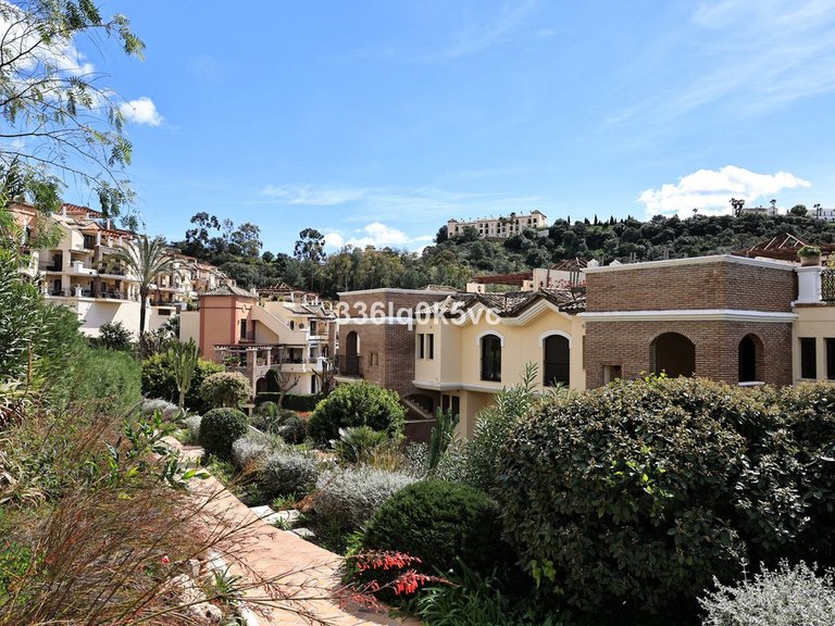 Penthouse for Sale in Benahavís, Malaga 7