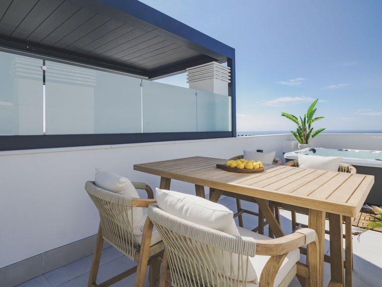 Apartment for Sale in Higueron, Malaga 16