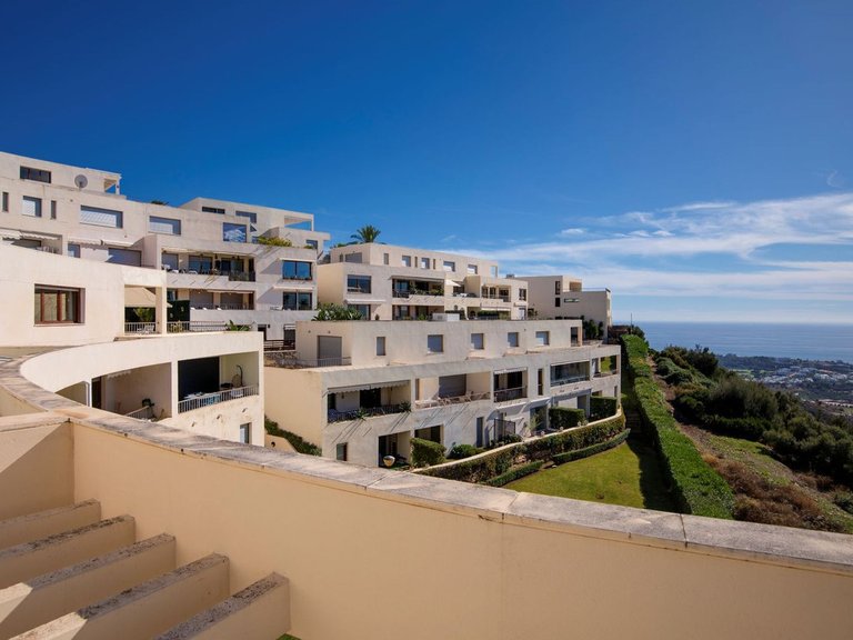 Apartment for Sale in Altos De Los Monteros, Malaga 19