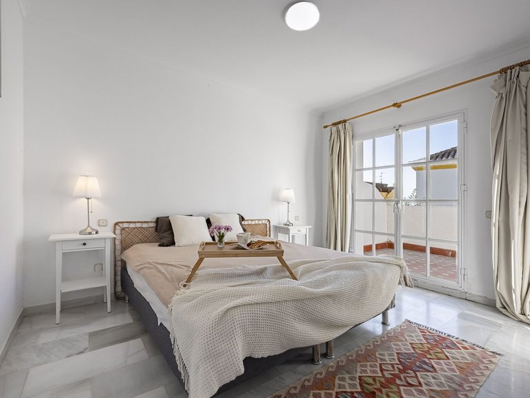 Villa for Sale in Estepona, Malaga 15