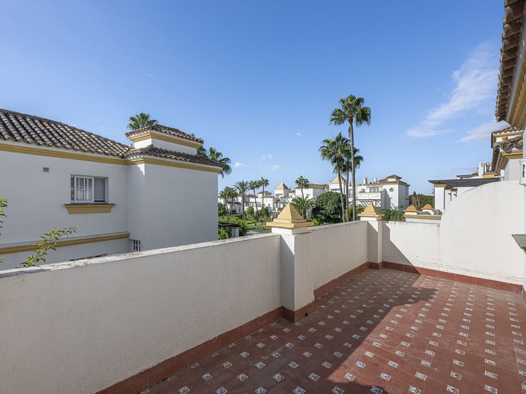 Villa for Sale in Estepona, Malaga 17