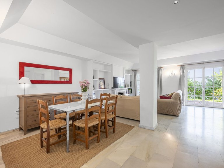 Villa for Sale in Estepona, Malaga 5