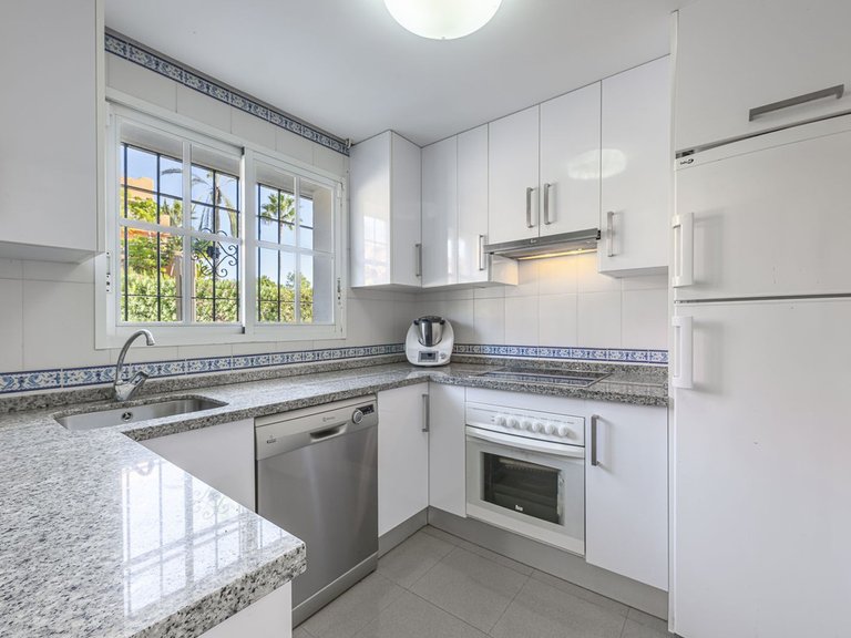 Villa for Sale in Estepona, Malaga 7