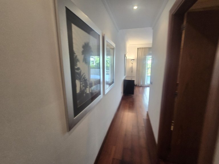 Apartment for Sale in Costa del Sol, Puerto Banús, Malaga 17