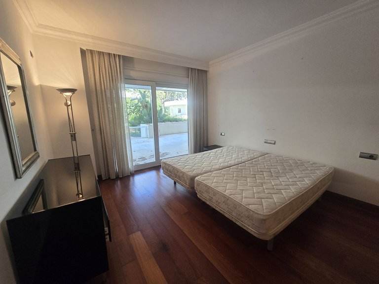 Apartment for Sale in Costa del Sol, Puerto Banús, Malaga 19