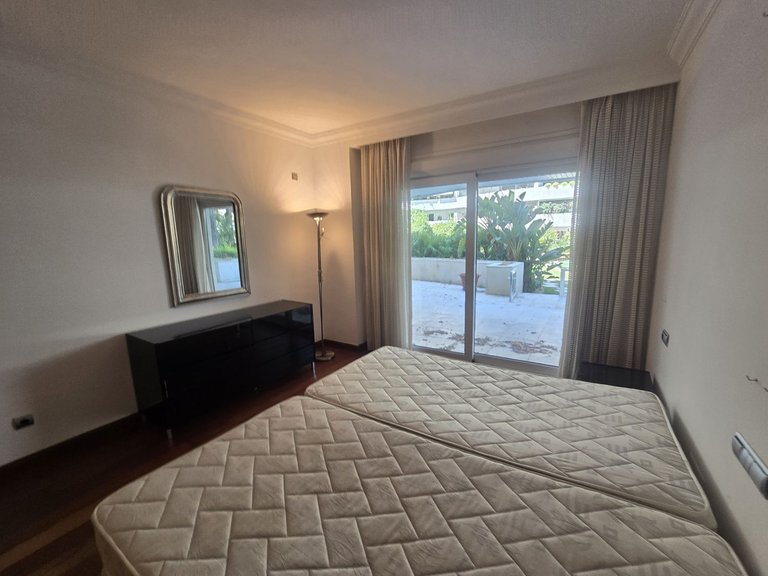 Apartment for Sale in Costa del Sol, Puerto Banús, Malaga 22
