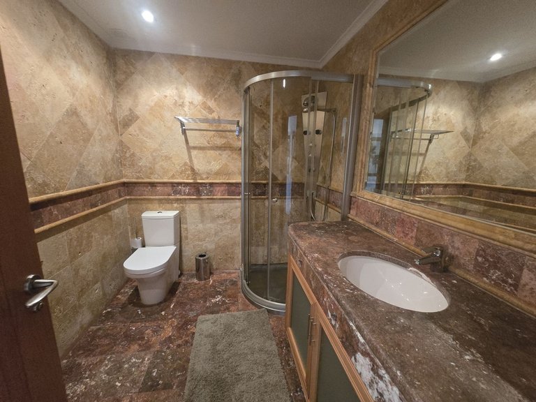 Apartment for Sale in Costa del Sol, Puerto Banús, Malaga 23