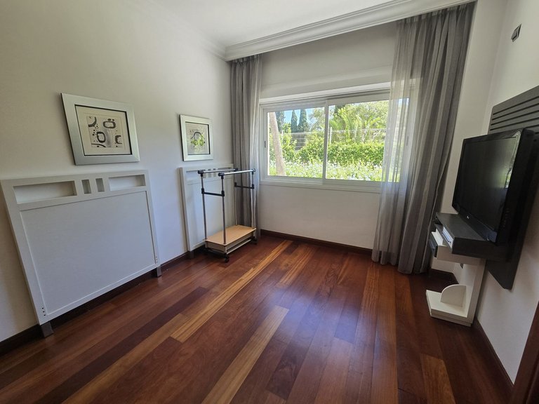 Apartment for Sale in Costa del Sol, Puerto Banús, Malaga 25