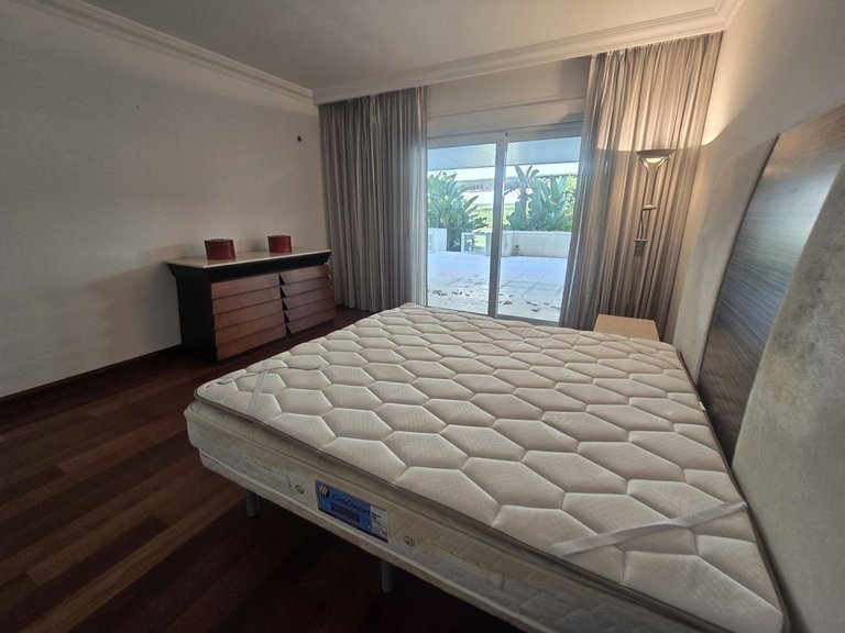 Apartment for Sale in Costa del Sol, Puerto Banús, Malaga 36
