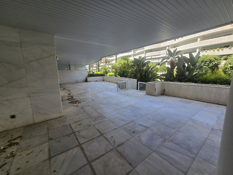Apartment for Sale in Costa del Sol, Puerto Banús, Malaga 40