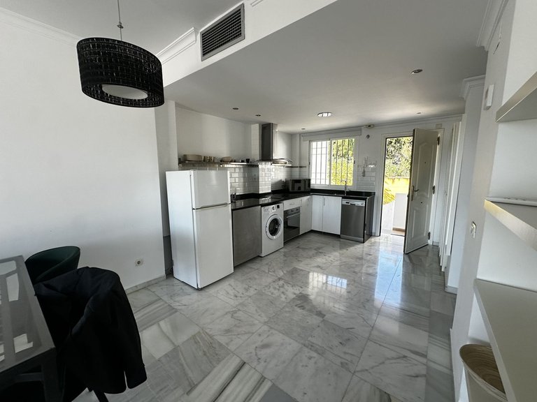 Villa for Sale in Nueva Andalucía, Malaga 2