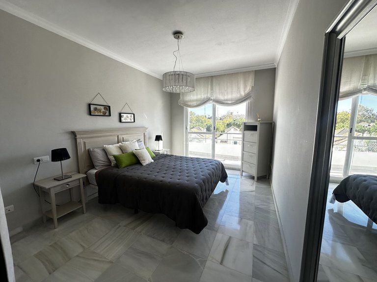 Villa for Sale in Nueva Andalucía, Malaga 8