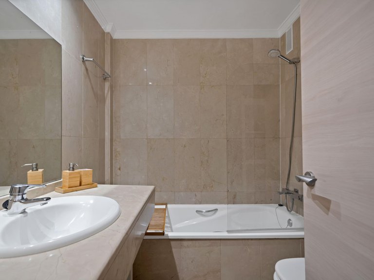 Apartment for Sale in Marbella, Malaga 17